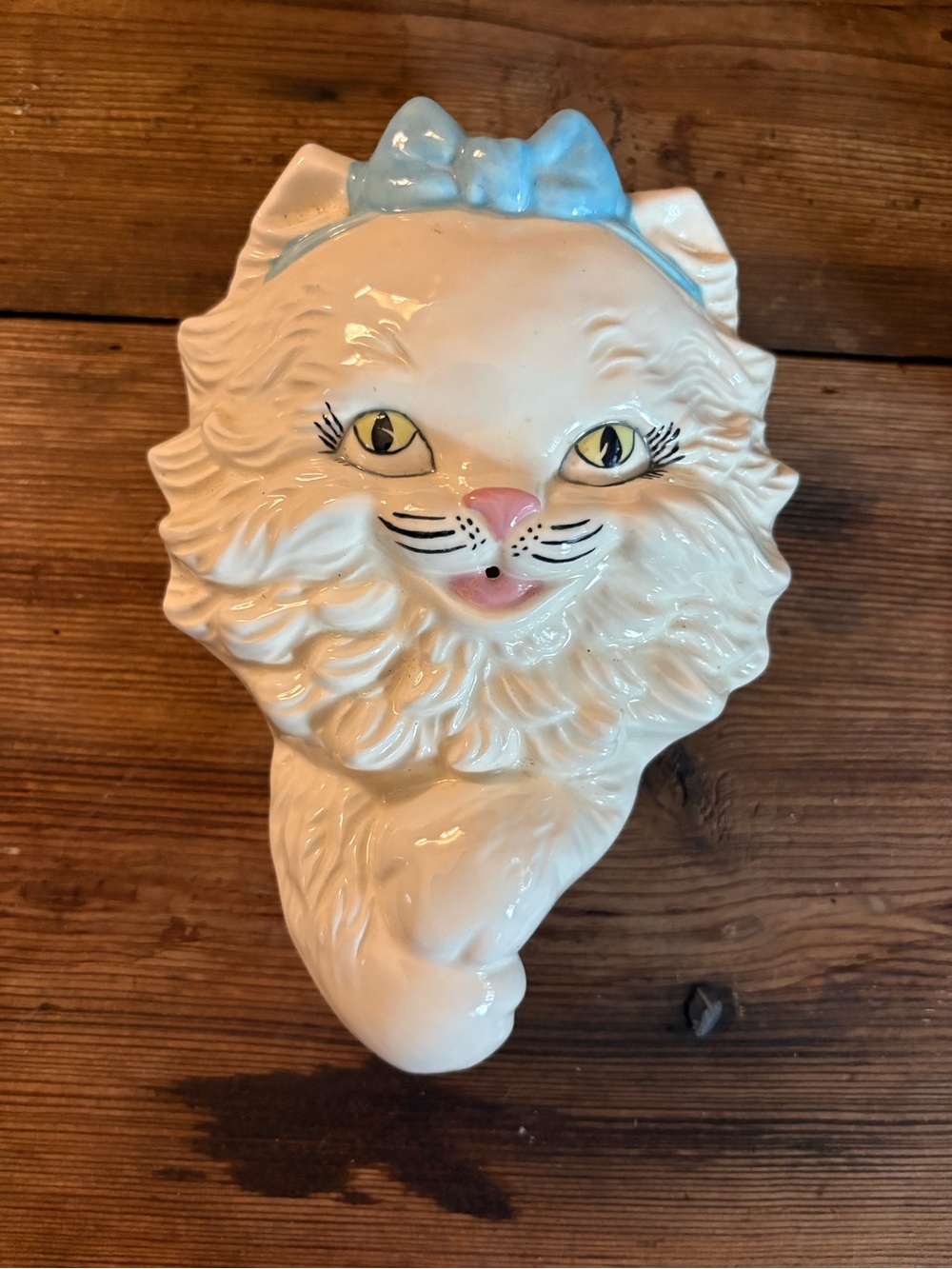 Ceramic White Cat string dispenser with Blue Bow